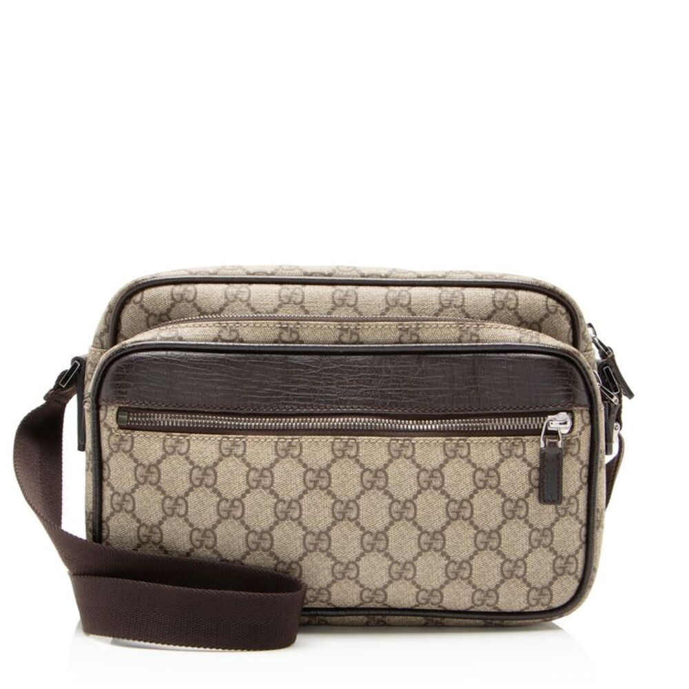 Gucci GG Supreme Classic Small Camera Bag